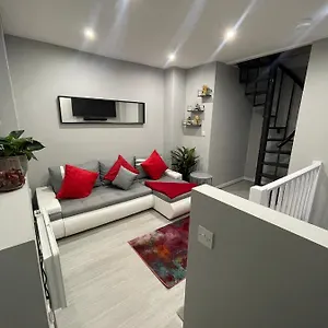Unique Duplex Free Parking Free Wi-fi 6 Minutes From Leeds Centre Leeds (West Yorkshire)